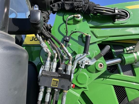 Image of John Deere 660R equipment image 4