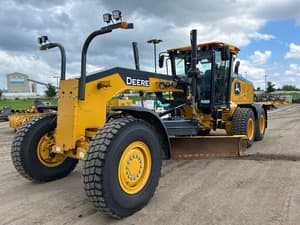 2023 John Deere 672G Image