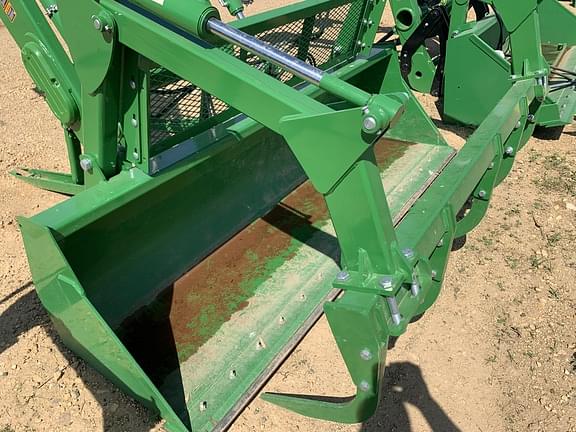 Image of John Deere 680R equipment image 3