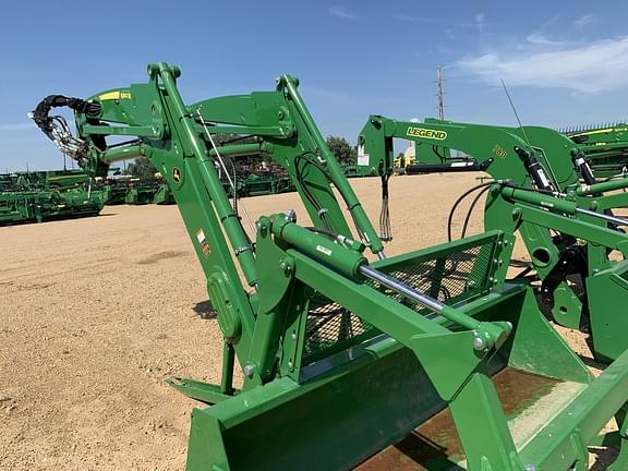 Image of John Deere 680R equipment image 4