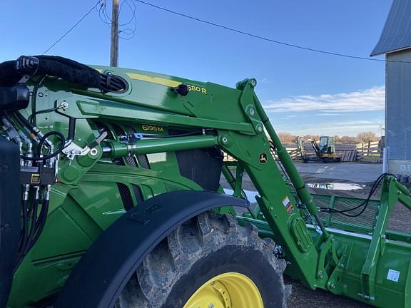 Image of John Deere 680R equipment image 1