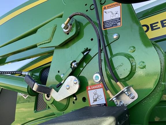 Image of John Deere 680R equipment image 2