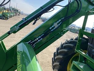 Main image John Deere 680R 3