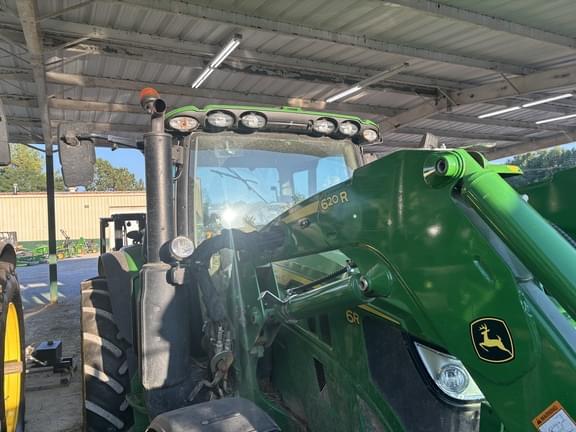 Image of John Deere 6R 110 equipment image 4