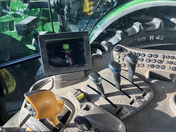 Image of John Deere 6R 110 equipment image 1
