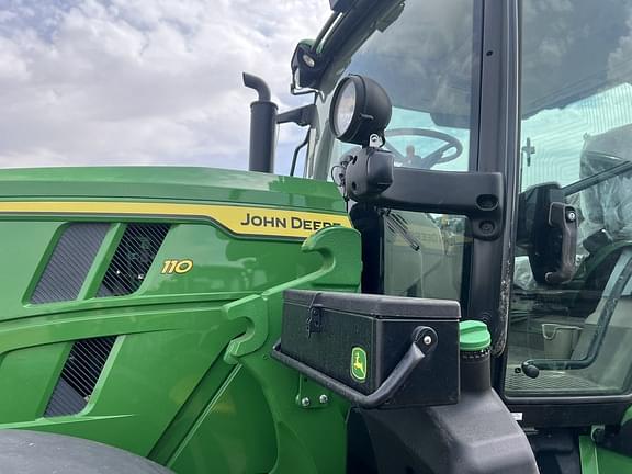 Image of John Deere 6R 110 equipment image 3