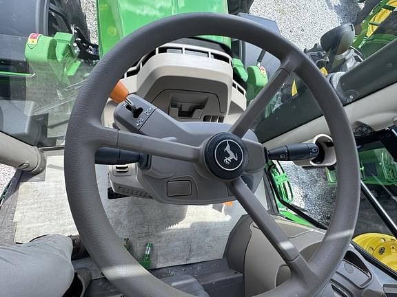 Image of John Deere 6R 120 equipment image 3