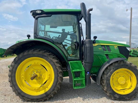 Image of John Deere 6R 120 equipment image 1