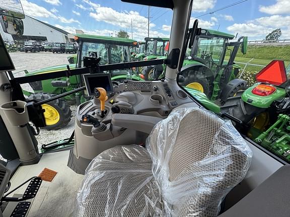 Image of John Deere 6R 120 equipment image 4