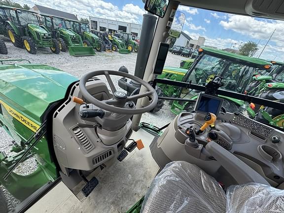 Image of John Deere 6R 120 equipment image 3