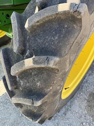 Image of John Deere 6R 120 equipment image 4