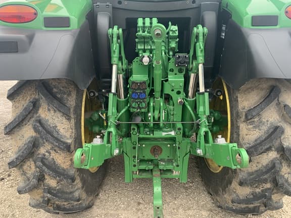 Image of John Deere 6R 120 equipment image 2
