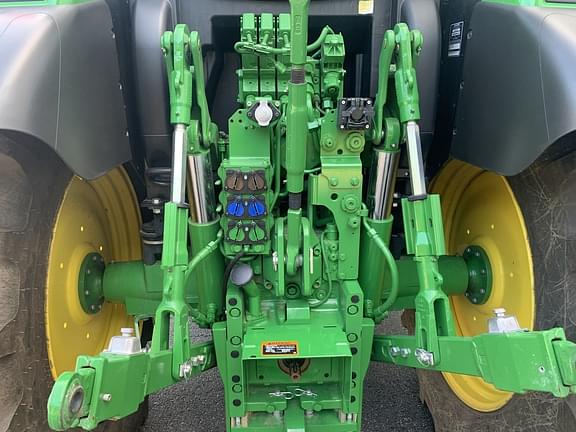 Image of John Deere 6R 130 equipment image 2