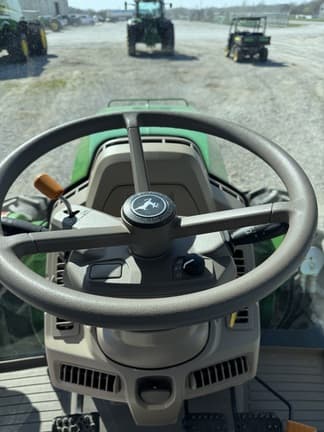 Image of John Deere 6R 130 equipment image 4