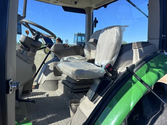 Image of John Deere 6R 130 equipment image 3