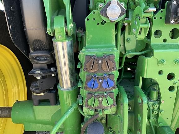 Image of John Deere 6R 130 equipment image 4