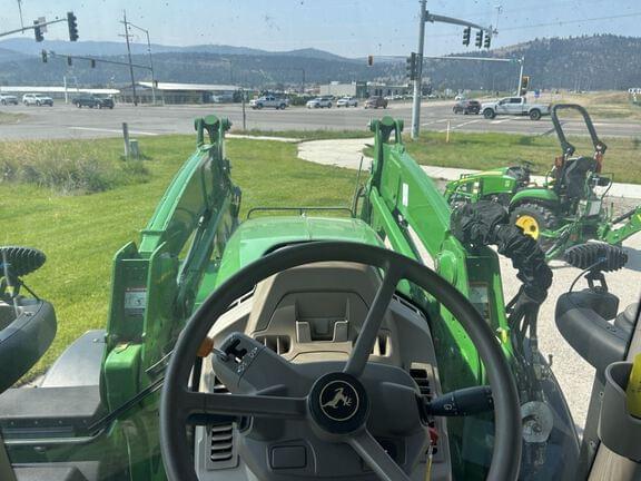Image of John Deere 6R 130 equipment image 4
