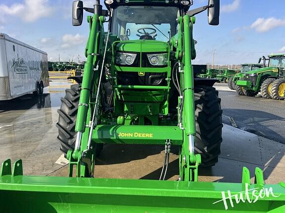 Image of John Deere 6R 130 equipment image 4