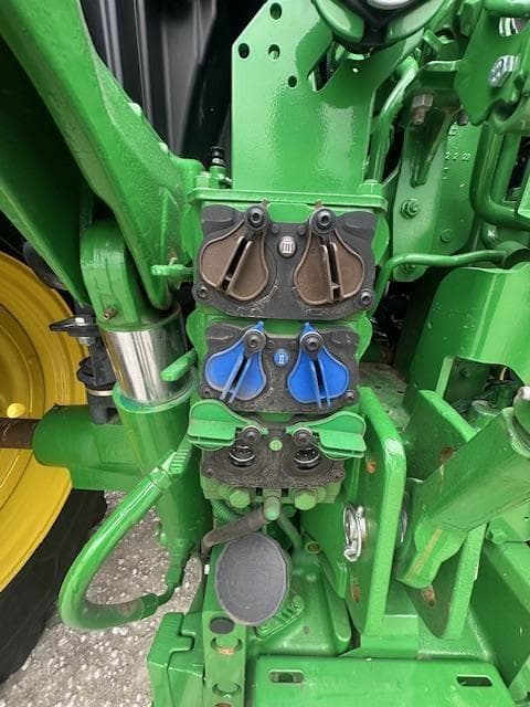 Image of John Deere 6R 130 equipment image 4