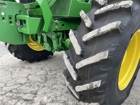 Image of John Deere 6R 130 equipment image 4