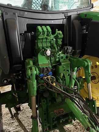 Image of John Deere 6R 130 equipment image 4