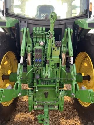 Image of John Deere 6R 145 equipment image 4