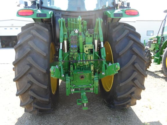 Image of John Deere 6R 155 equipment image 4
