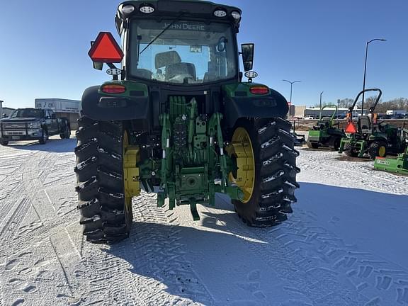 Image of John Deere 6R 155 equipment image 4