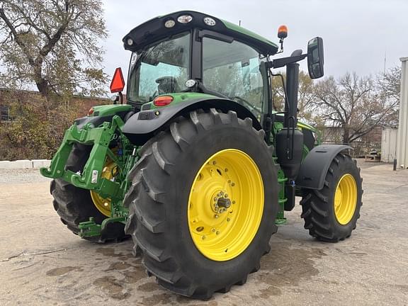 Image of John Deere 6R 155 equipment image 4