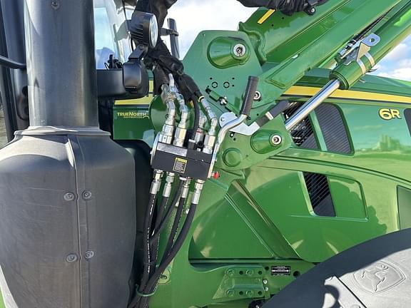 Image of John Deere 6R 155 equipment image 4