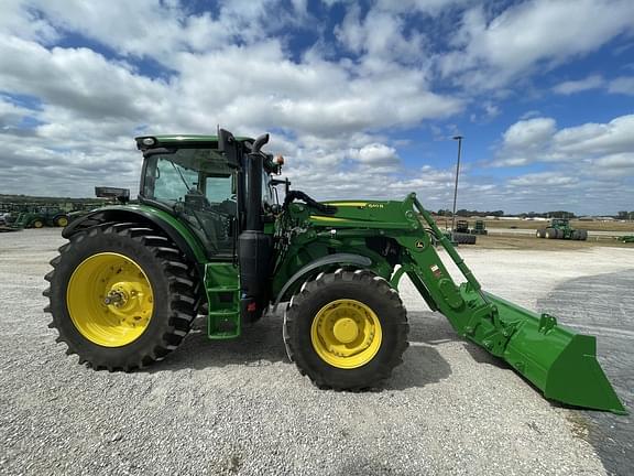 Image of John Deere 6R 155 equipment image 4