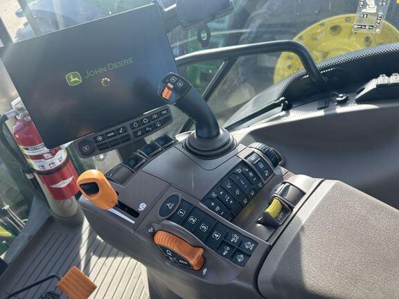 Image of John Deere 6R 155 equipment image 4