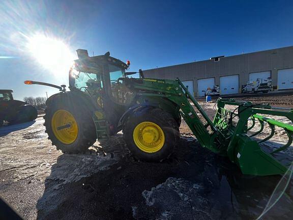 Image of John Deere 6R 155 equipment image 4