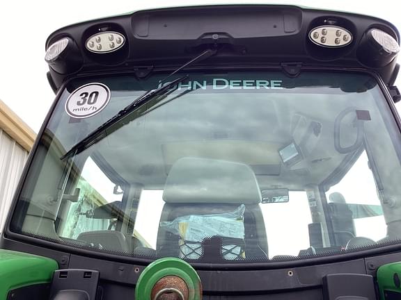 Image of John Deere 6R 155 equipment image 4