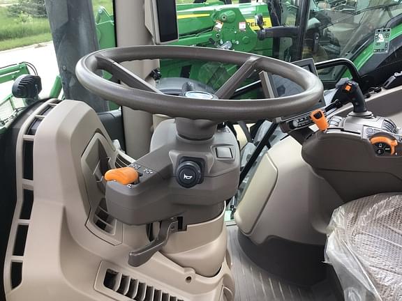 Image of John Deere 6R 155 equipment image 4