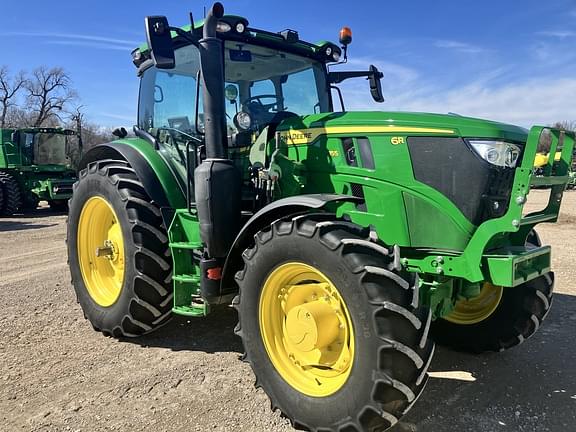 Image of John Deere 6R 155 equipment image 2