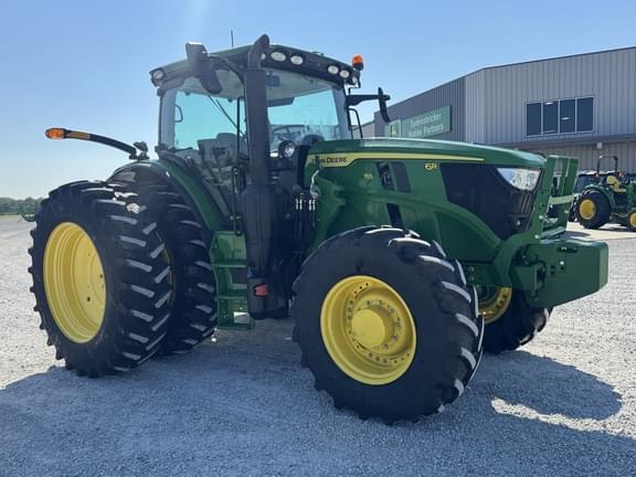 Image of John Deere 6R 155 equipment image 3