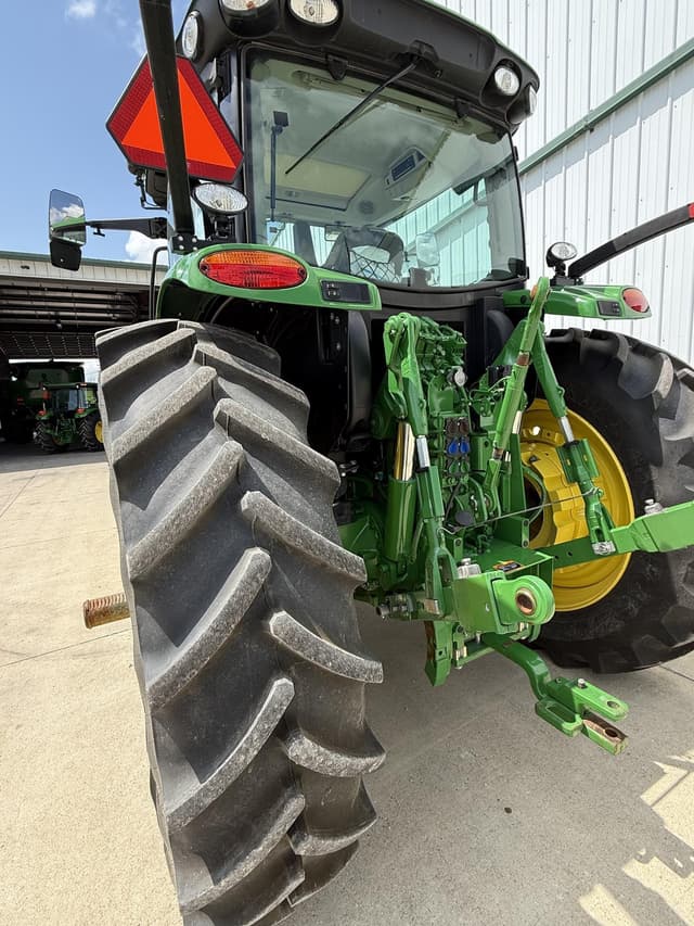 Image of John Deere 6R 155 equipment image 3