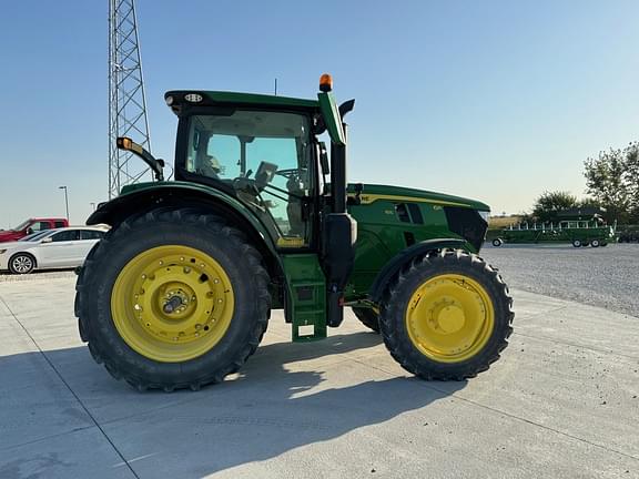 Image of John Deere 6R 155 equipment image 2