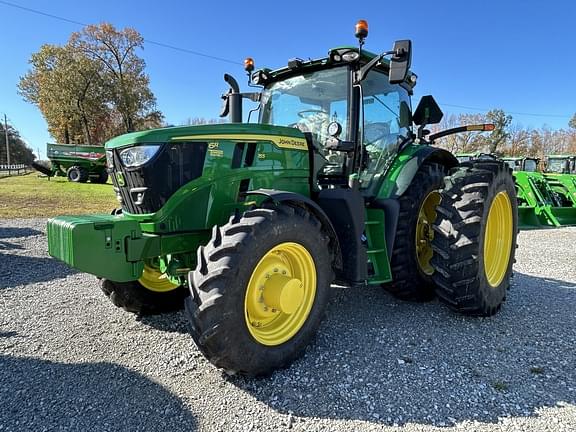 Image of John Deere 6R 155 equipment image 4