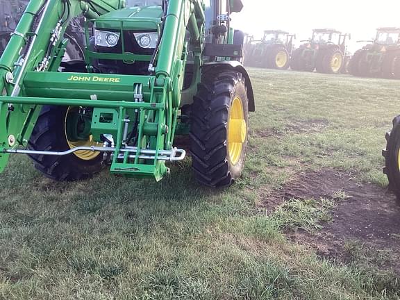 Image of John Deere 6R 155 equipment image 4