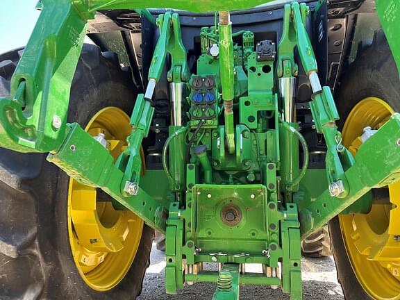 Image of John Deere 6R 155 equipment image 3