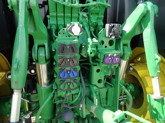 Image of John Deere 6R 155 equipment image 4