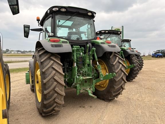 Image of John Deere 6R 155 equipment image 2