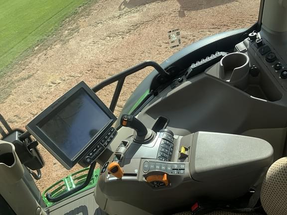 Image of John Deere 6R 155 equipment image 2