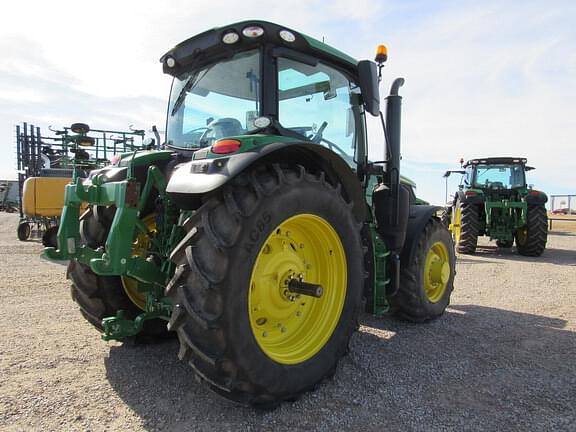 Image of John Deere 6R 165 equipment image 4