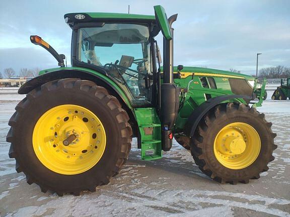 Image of John Deere 6R 165 equipment image 1