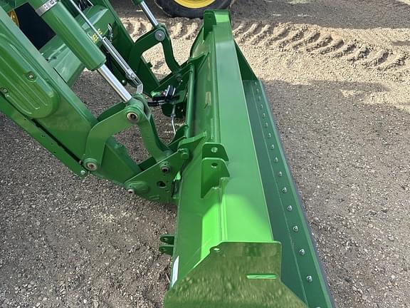 Image of John Deere 6R 165 equipment image 2