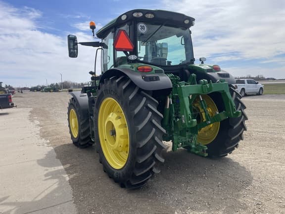 Image of John Deere 6R 165 equipment image 4