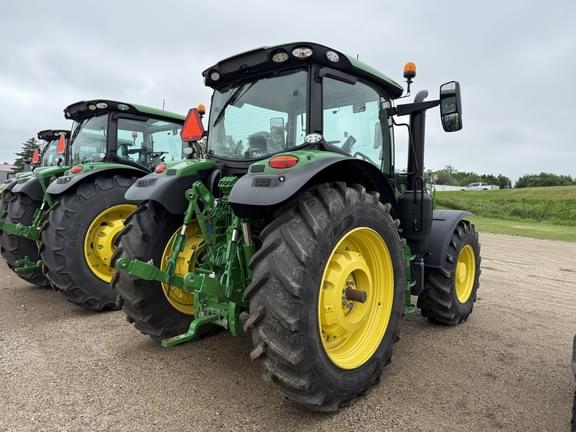 Image of John Deere 6R 165 equipment image 2